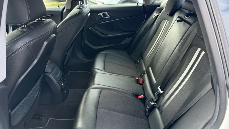 BMW 2 Series 218i [136] Sport 4dr [Live Cockpit Professional] Petrol Saloon